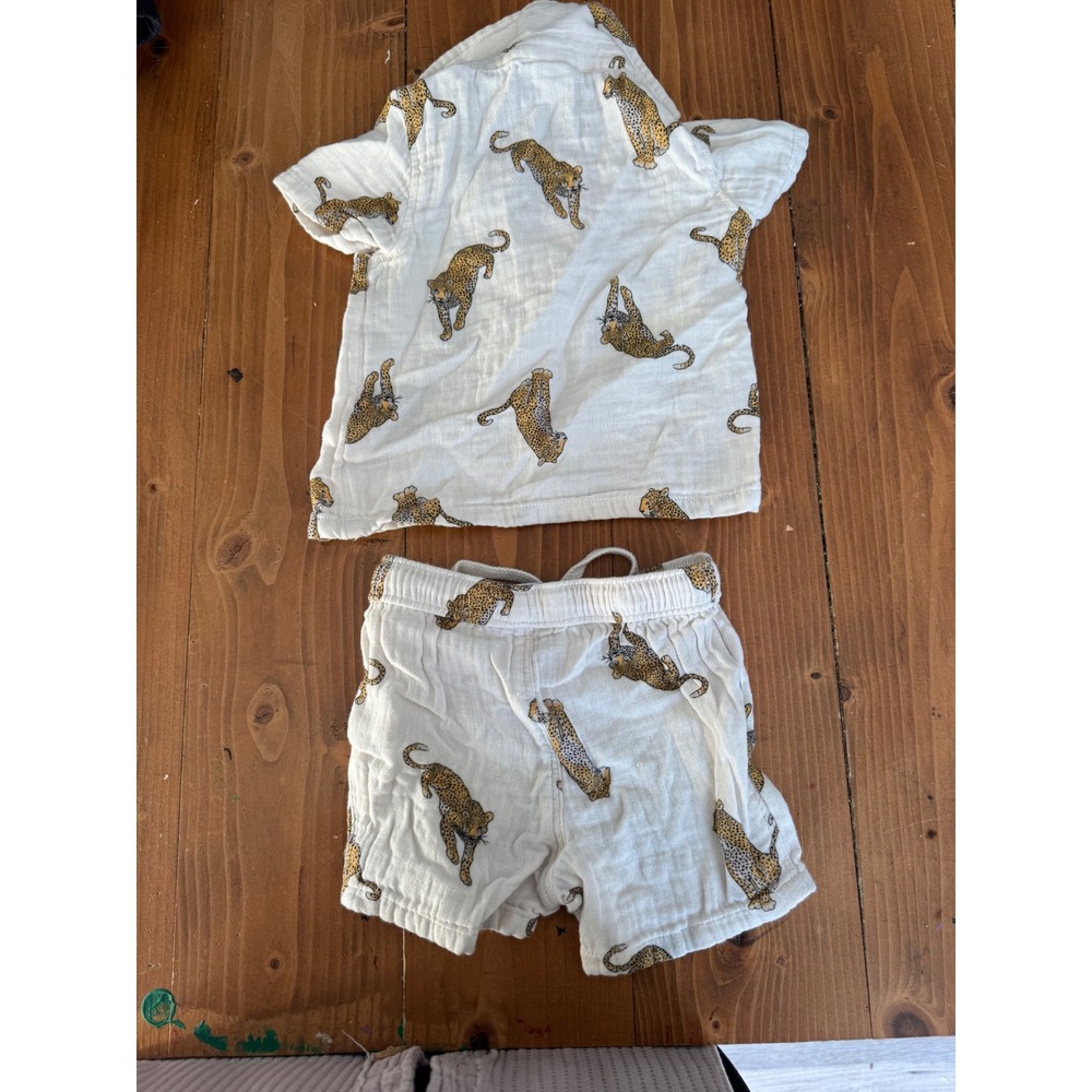 Old Navy Kids 6-12M Cheetah Print Short Sleeve Shirt and Shorts Set